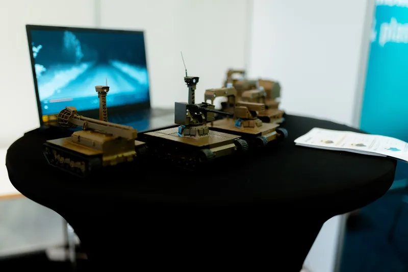 Autonomous surveillance platforms